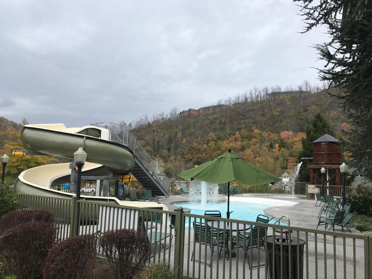 The Appy Lodge Гетлинбург Екстериор снимка