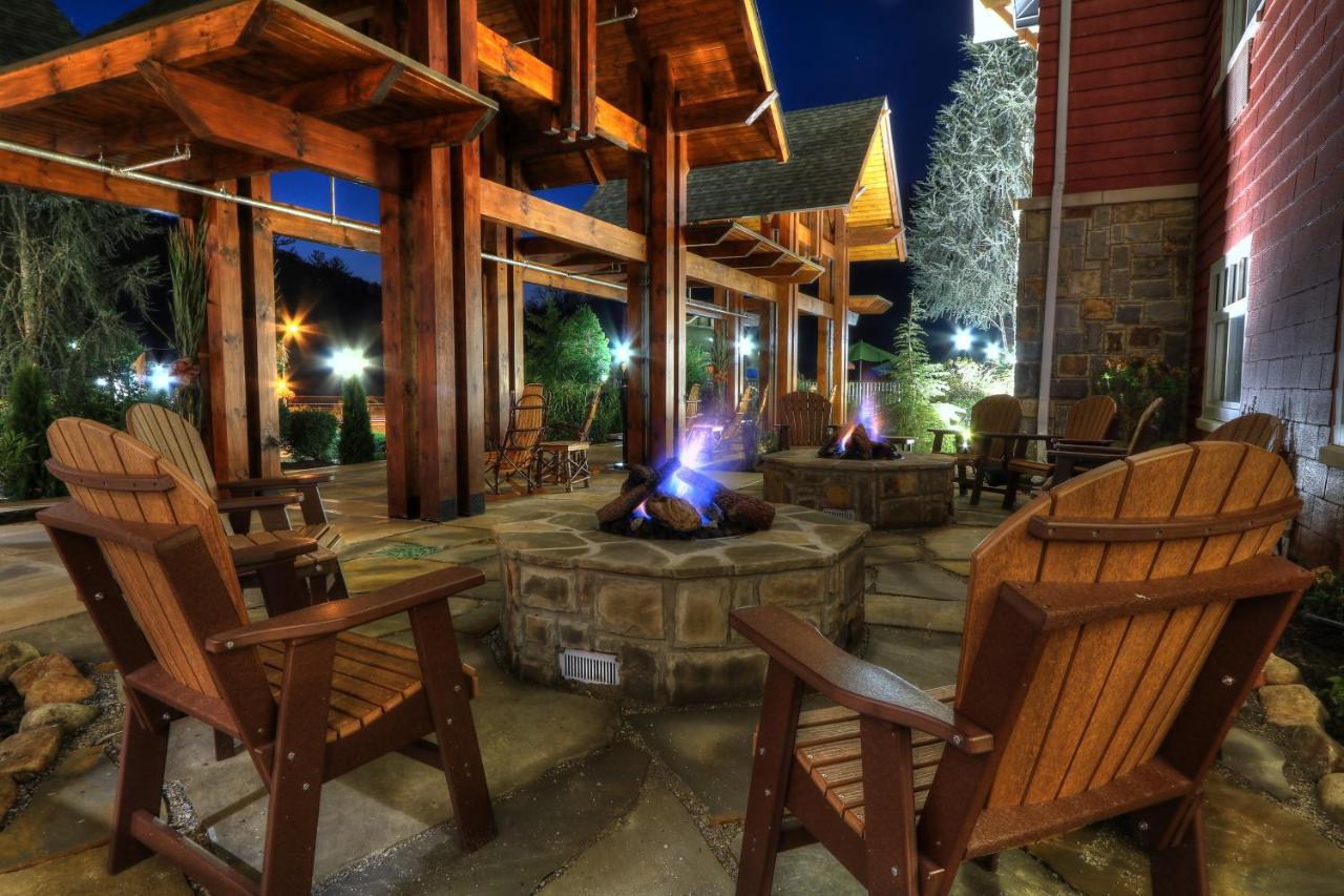 The Appy Lodge Гетлинбург Екстериор снимка